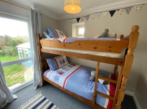 Crofton House Garden Apartment