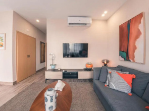 Fully Serviced Apartment at Regatta Living - 3B