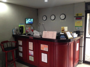 Poleng Suites Hotel