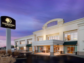 DoubleTree by Hilton Denver Central Park
