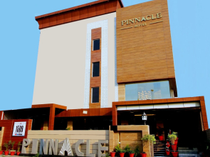 Pinnacle by Click Hotels, Lucknow