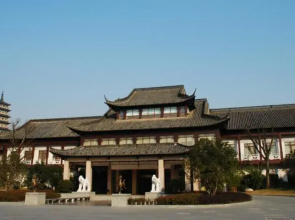 Hentique Huijin Resort Hotel
