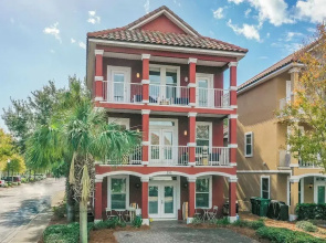 Coral By Avantstay Gorgeous Three Story Home w/ Two Balconies