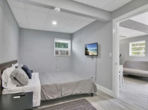 Tarpon River Retreat