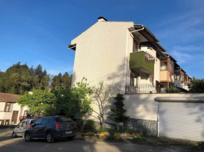 Peaceful Villa With Perfect View in the City Center