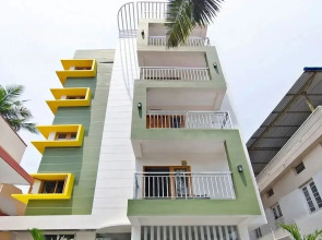 Rajamandiram by OYO Rooms