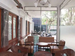 Griyo Sultan Agung near Station Malang Baru