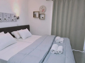 100 AN - Napa Living 37