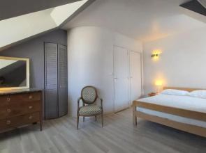 LE 17 duplex quartier Cathedrale parking privé