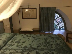 Castello Sannazzaro B&B