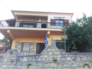 Koukos House surrounded by nature