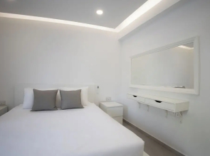Phaedrus Living Luxury Mackenzie Flat