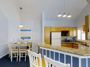 Runaway Beach - 3 Bd Villa (RW15204)
