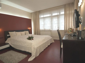 Krystal Hotel