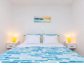 Villa Oasis Cypress - Three Bedroom Villa With Terrace and Swimming Pool ID Direct Booker 1796