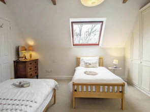Old Lock Cottage, Birdham 397455