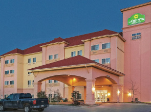La Quinta Inn & Suites by Wyndham Decatur