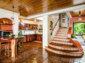 Luxury Villa Hot Tub Ocean Views Fully Staffed