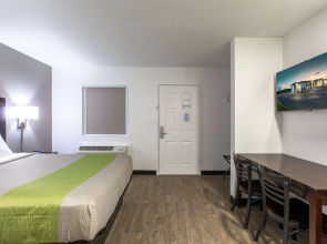 Studio 6 Greenville, SC - I-85 Near Downtown