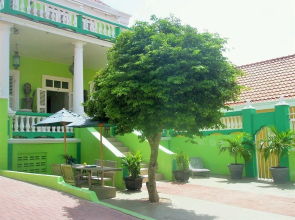 Hotel Scharloo