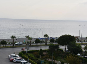 Vi̇va Beach Hotel