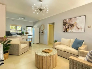 3 Sea View Lodge