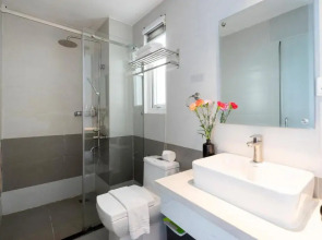 La Airport Tan Binh Hotel