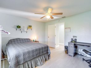 Fort Myers Vacation Home w/ Patio ~ 14 Mi to Beach