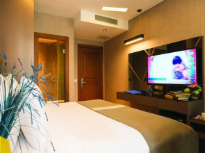 Blueway Hotel Historical