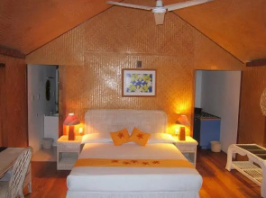 Raina Lagoon Villas