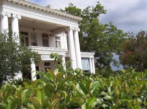 Bullis House Inn