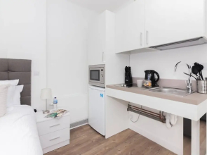 Modern Studio Apartment In The Heart Of Liverpool!