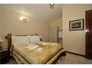 Pousada e Camping Casa Laranja