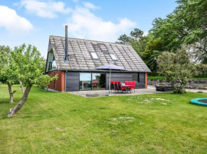 "Emin" - 100m from the sea in Funen