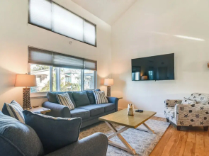 1 Block to Sunset Beach: Dog-friendly Family Home