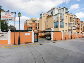 Pleasant Holiday Home in Estepona With Swimming Pool