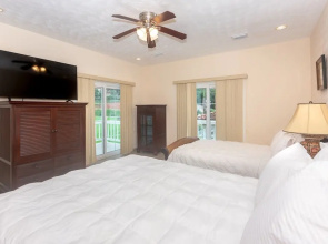 Lawson Rock - Angelfish 201 2 Bedroom Condo by RedAwning