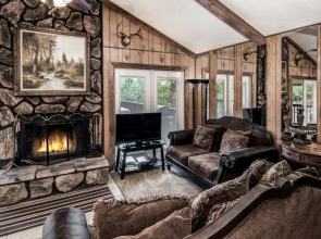 Chalmers - Three Bedroom Cabin