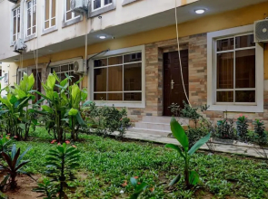 Classy 3 Bedroom Terrace apartment