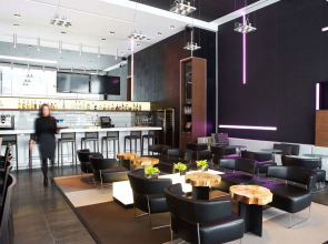 Le Germain Hotel Maple Leaf Square