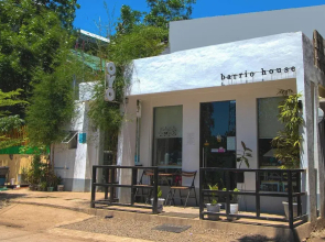 Hometel Barrio House Mactan