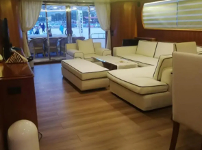 Falcon superyacht 100ft