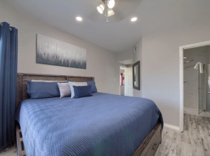 Wine & Dine IC 309 2 Bedroom Condo by RedAwning