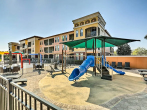 Upscale Unit in Private Golf Resort w/ Pool!