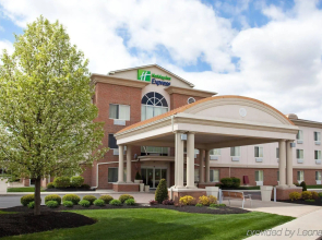 Holiday Inn Express & Suites Marion by IHG