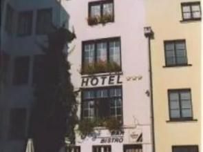 Altstadthotel Und Apartments Hayk