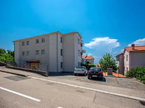 Apartment Bok