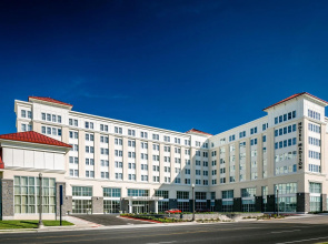 Hotel Madison & Shenandoah Conference Ctr