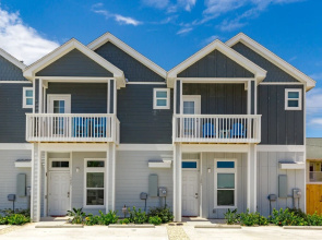 Oceanview End Unit Townhome by RedAwning