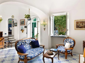 4 sleeps, 1BR, 1BT, amazing patio, jacuzzi, newly renovated